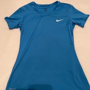 The Nike pro t shirt in blue size M